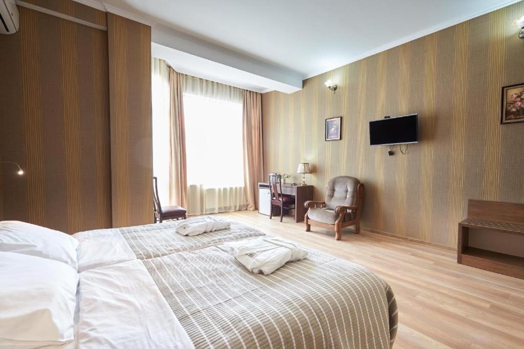 The Hilltop Skyline Hotel Τυφλίδα Εξωτερικό φωτογραφία