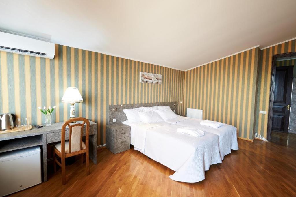 The Hilltop Skyline Hotel Τυφλίδα Εξωτερικό φωτογραφία